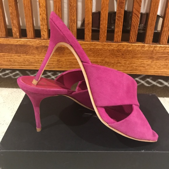 Beautiful sandal - Picture 7 of 8